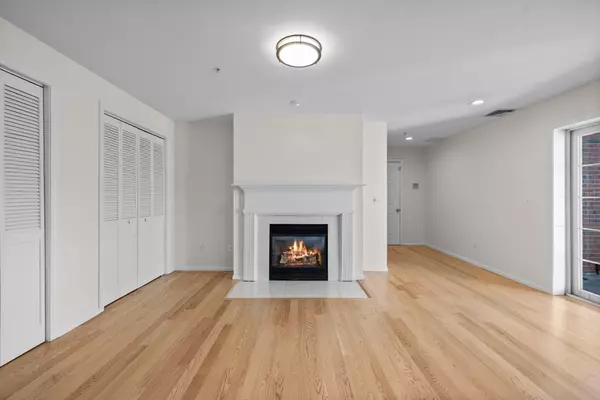 Winchester, MA 01890,7 Conant Rd #20