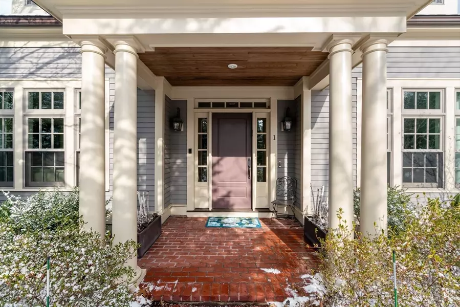 1 Pine Summit #1, Weston, MA 02493