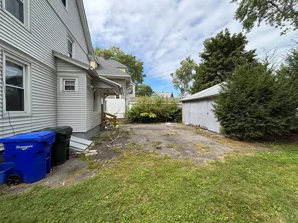 Springfield, MA 01108,615 White St