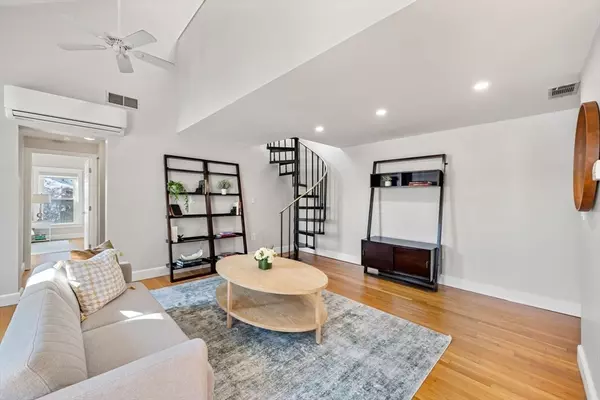Boston, MA 02129,53 North Mead #C10