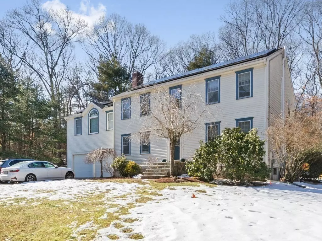 Norfolk, MA 02056,4 Castle Road