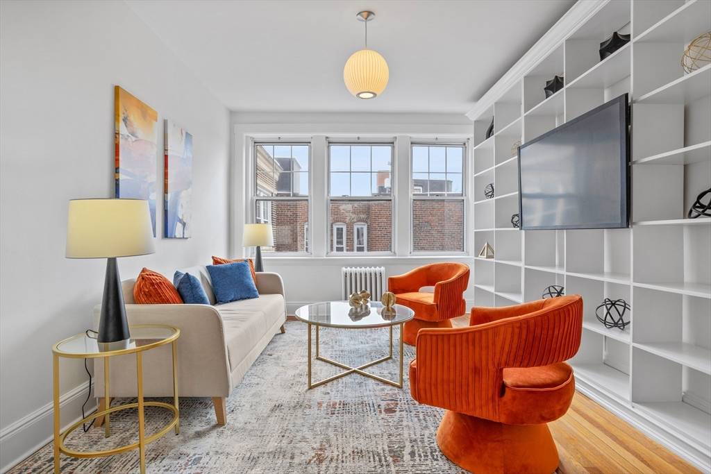 Cambridge, MA 02138,333 Harvard Street #8A