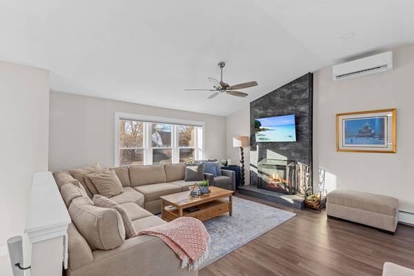 42 Bonney Briar Drive, Plymouth, MA 02360