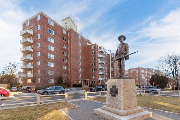 14 Concord Ave #220, Cambridge, MA 02138