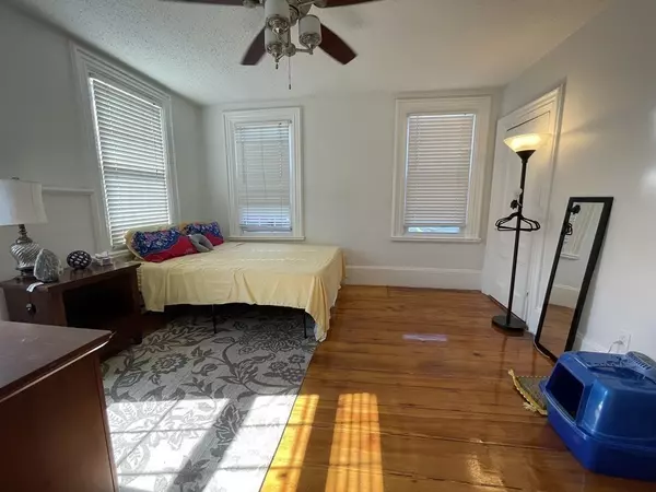 Boston, MA 02128,22 Maverick St #2
