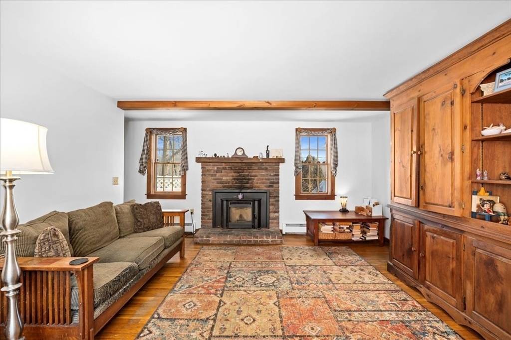 Grafton, MA 01519,157 Old Upton Rd