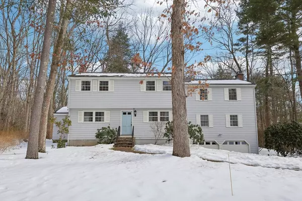 17 Wedgewood Rd, Stow, MA 01775