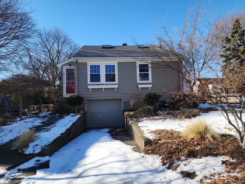 23 Brewster, Weymouth, MA 02191