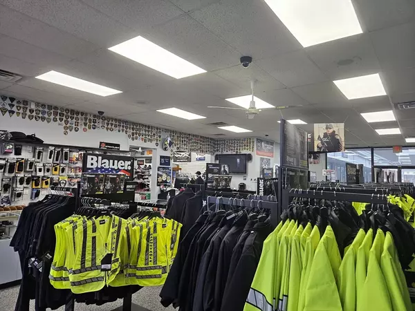 Barnstable, MA 02601,11 Enterprise Rd #3-5