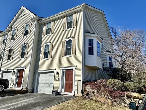 33 Daffodil Ct #33, Grafton, MA 01560