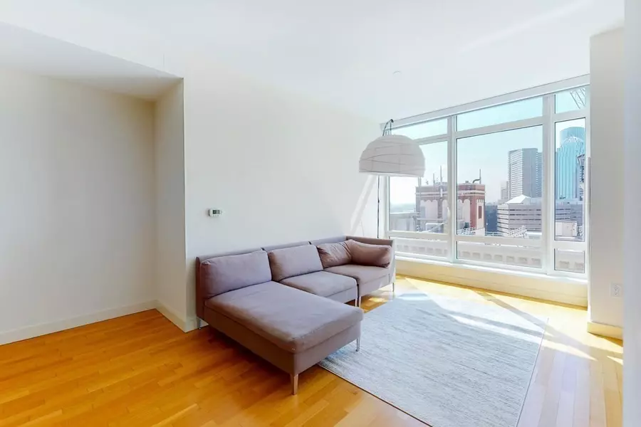 400 Stuart #18G, Boston, MA 02116