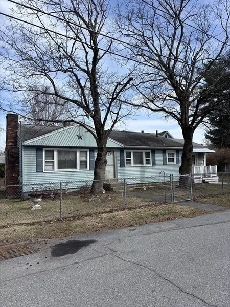 30 Caleb St, Lowell, MA 01851