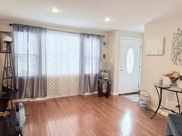 Medway, MA 02053,46 Main St