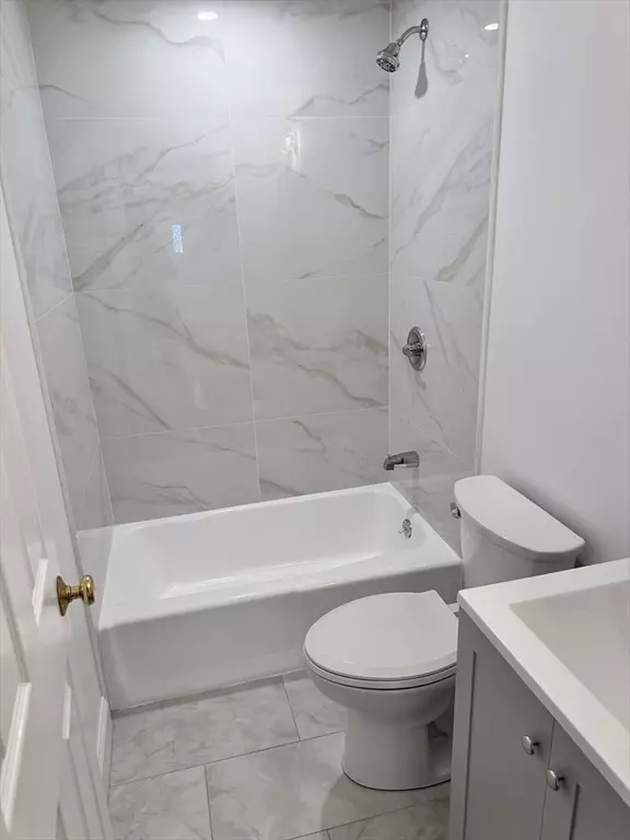 Swampscott, MA 01907,9 Claremont Terrace #1