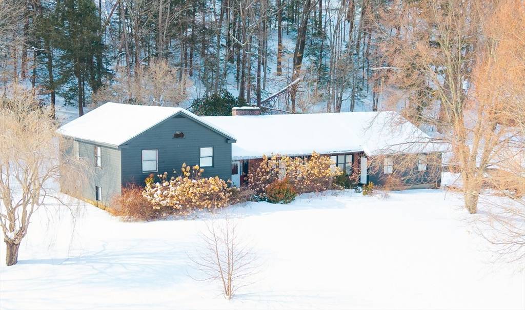 31 West St, Montague, MA 01351