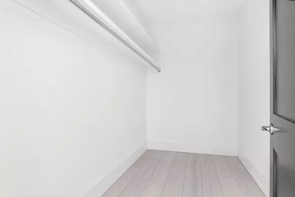 Boston, MA 02124,74 Burt Street #304