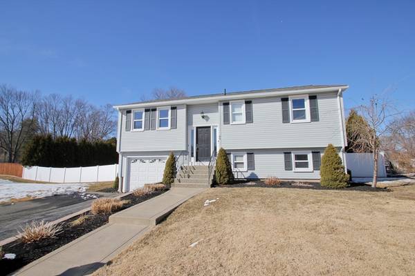 50 Primrose Ln, Agawam, MA 01001