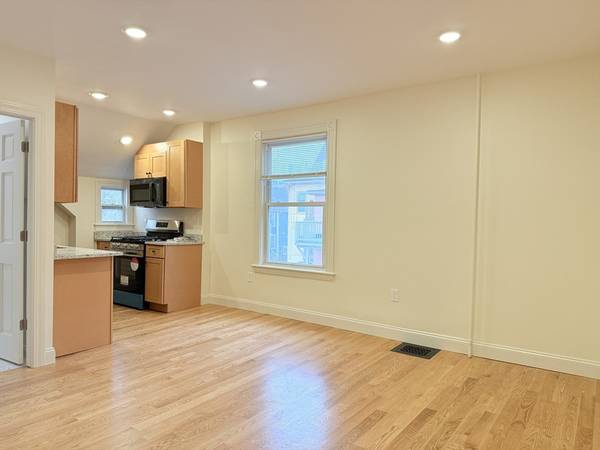 4 Orchard St #2, Cambridge, MA 02140