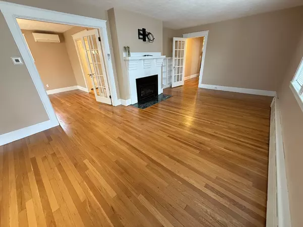 Newton, MA 02460,21 Bonwood Street #1