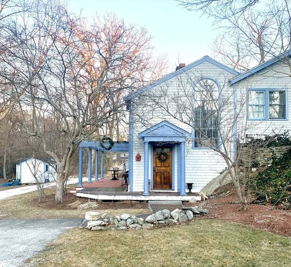 17 Highland Ct. #studio, Cohasset, MA 02045