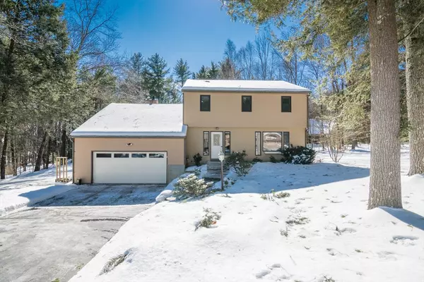 Southampton, MA 01073,4 Glendale Woods Dr
