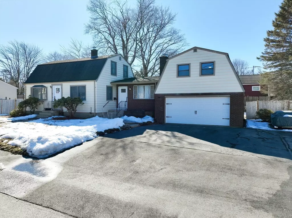 Wakefield, MA 01880,23 Beebe Ln