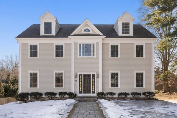 11 Roanoke Rd, Wellesley, MA 02482