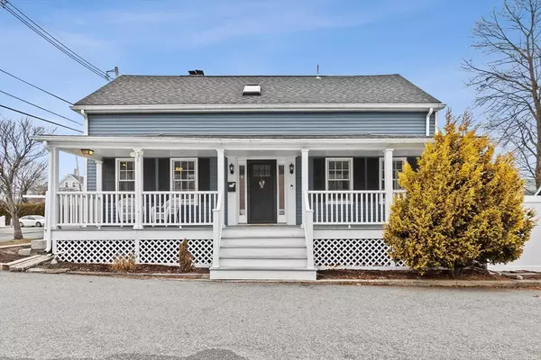 214 Lynn St, Peabody, MA 01960