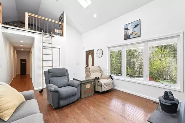 Huntington, MA 01050,47 Old Chester Rd