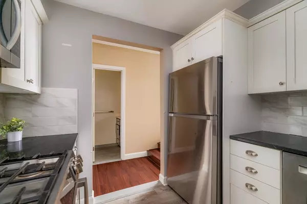 Dedham, MA 02026,116 Milton Street #231