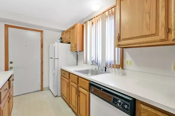 Palmer, MA 01069,3108 Main St #3108