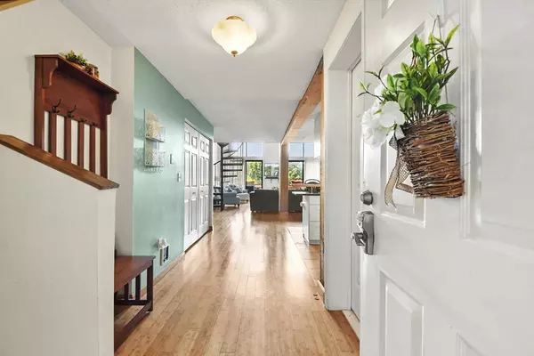 96 Old Colony Ave #309, Taunton, MA 02718