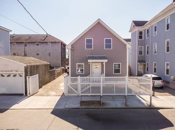 64 Nelson St, New Bedford, MA 02744