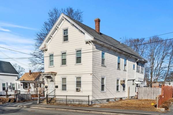 1240 Gorham St, Lowell, MA 01852