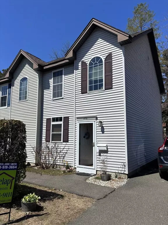 17 Maine Ave #D, Easthampton, MA 01027