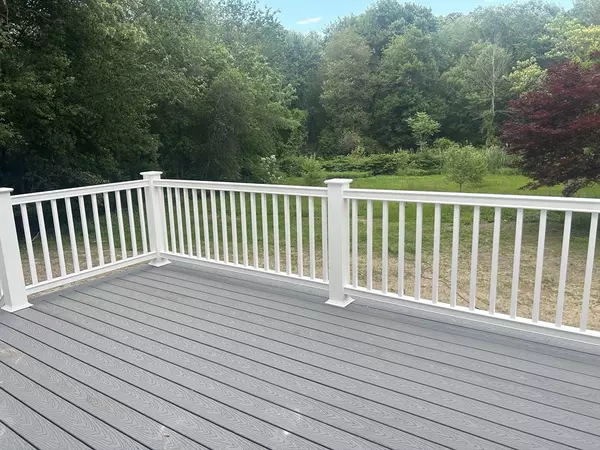 Reading, MA 01867,41 Winter St