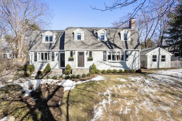 4 Stevens Road, Wellesley, MA 02482