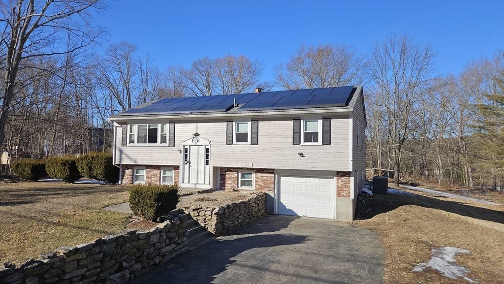 184 Sutton St, Northbridge, MA 01534