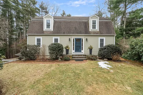 91 Brick Hill Ln, Duxbury, MA 02332