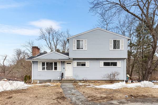 290 Park St, North Reading, MA 01864