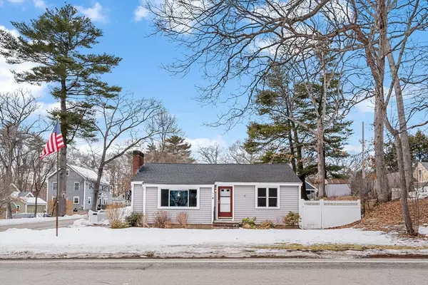 86 Highland St, Hamilton, MA 01982