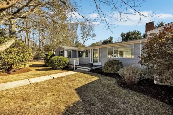 Orleans, MA 02653,9 Sand Hill Ln