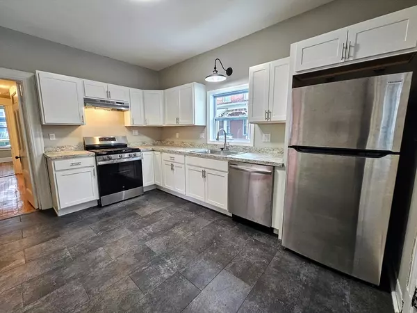Westfield, MA 01085,16 Holland Ave