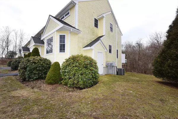 Middleboro, MA 02346,26 Keith St #26