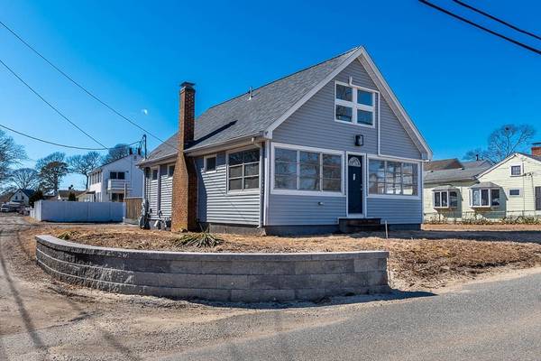 43 Shore Ave, Wareham, MA 02571