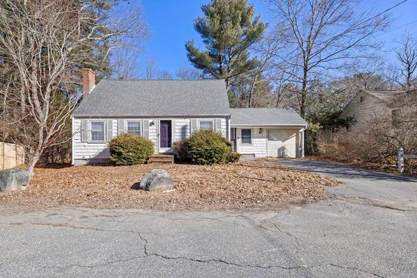 33 Mcgeoch St, Weymouth, MA 02190