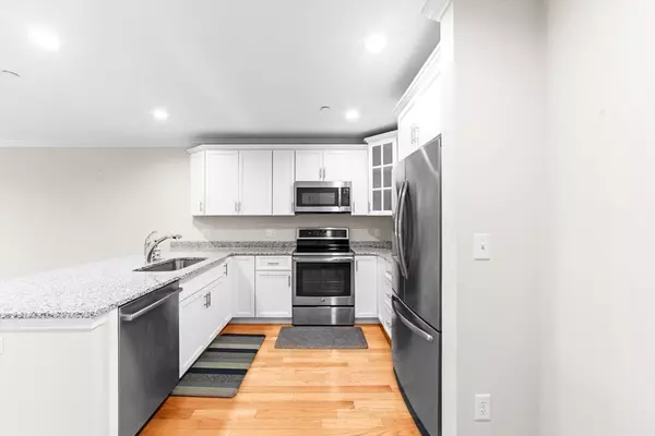 Lexington, MA 02420,2 Manor Ter #244