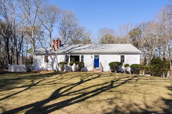 1 Howland Ln, Sandwich, MA 02537