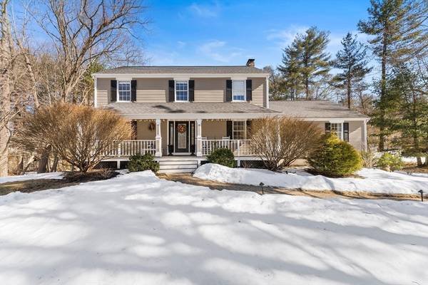 9 Parsonage Ln, North Reading, MA 01864