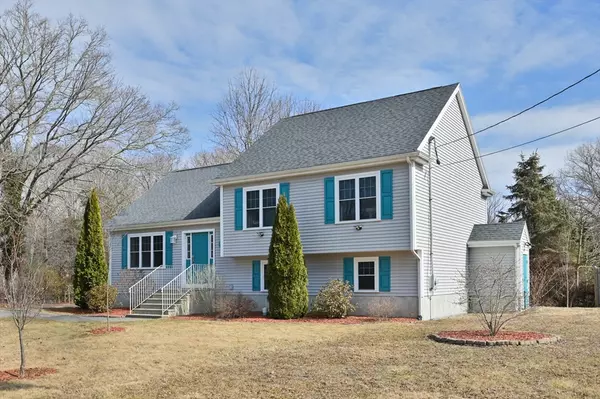 15 Floyd Ave, Taunton, MA 02780